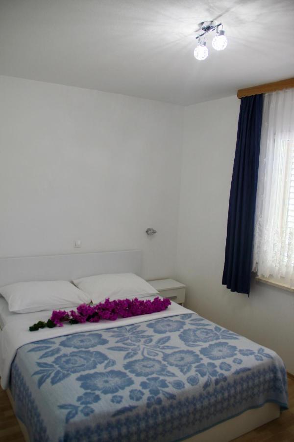 Apartments By The Sea Kneza, Korcula - 9166 Pupnat Exterior photo